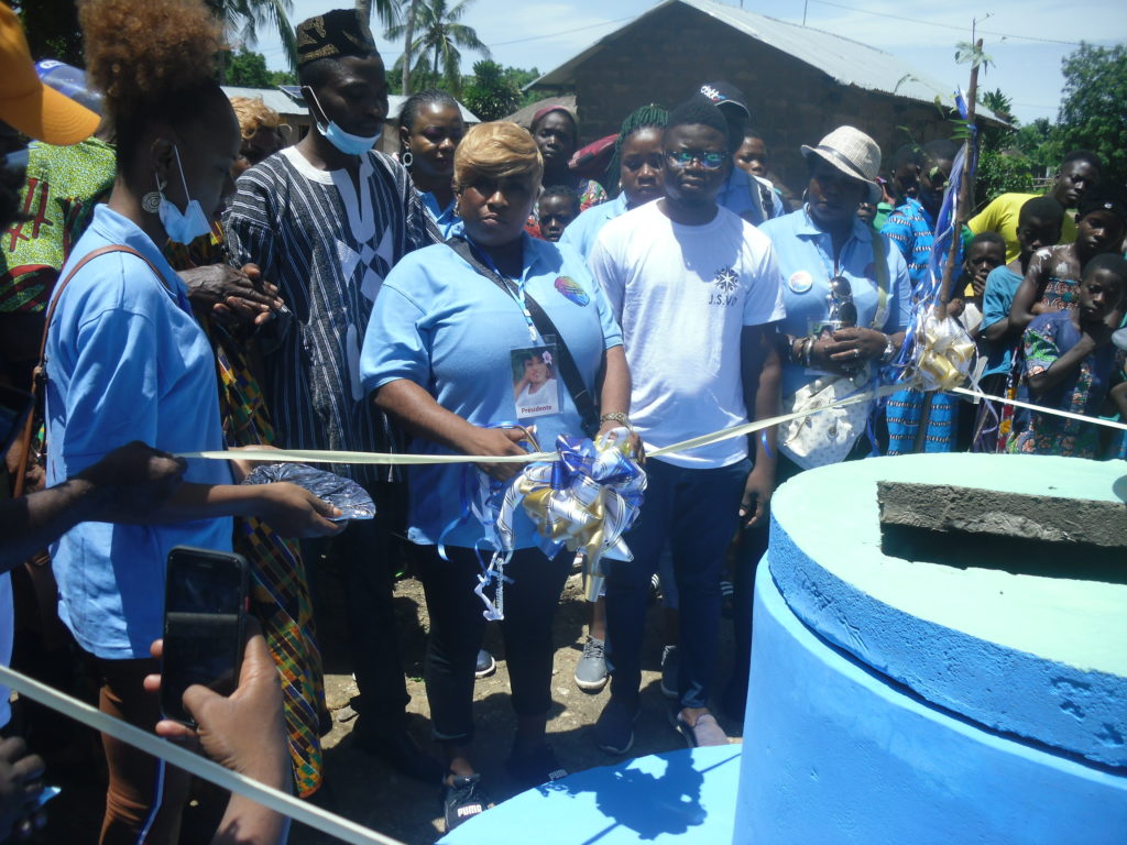 Article : Togo : l’association La Samaritaine étanche la soif d&rsquo;Agobaba